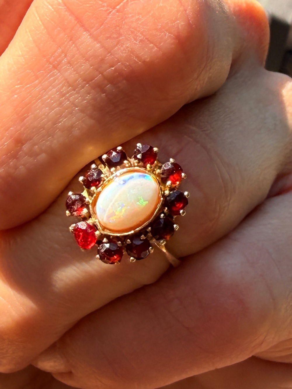 Vintage 14kt Gold Opal & Garnet
"Flower Cluster" Cocktail Ring Sz 6 1/2 - Picture 10 of 16